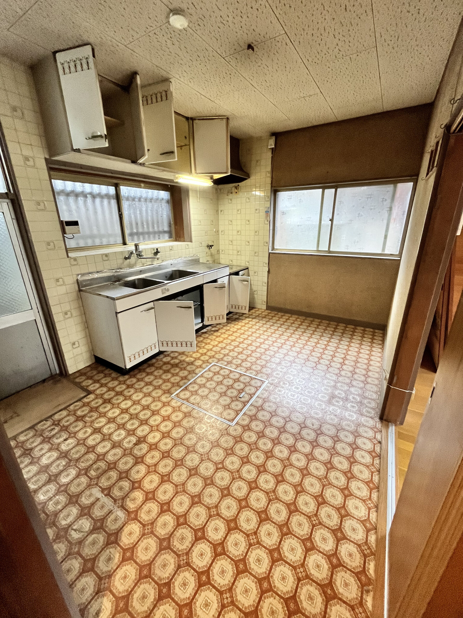 昔ながらのキッチンをリフォーム