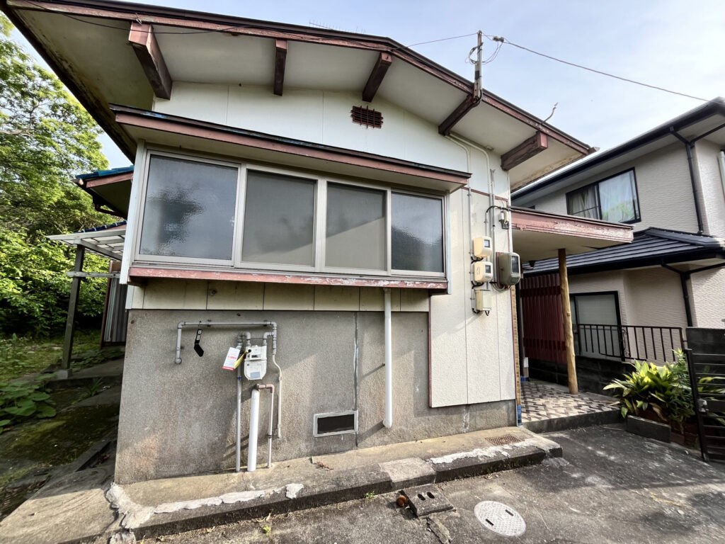 下関市 外壁塗装前 ひび割れ 色あせ 劣化 外観