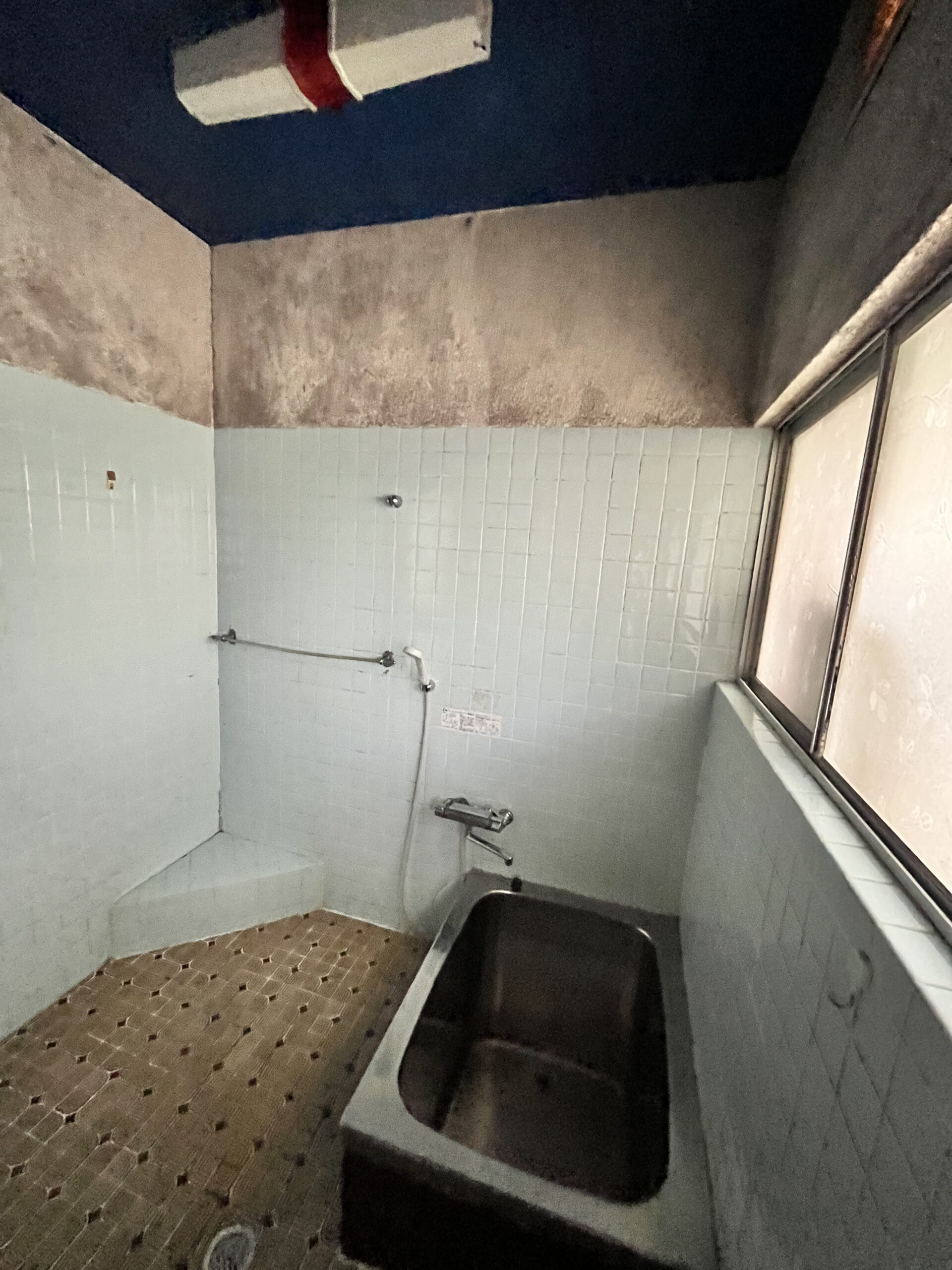 下関 浴室リフォーム前 タイル風呂 古い浴室 タイル風呂からユニットバス